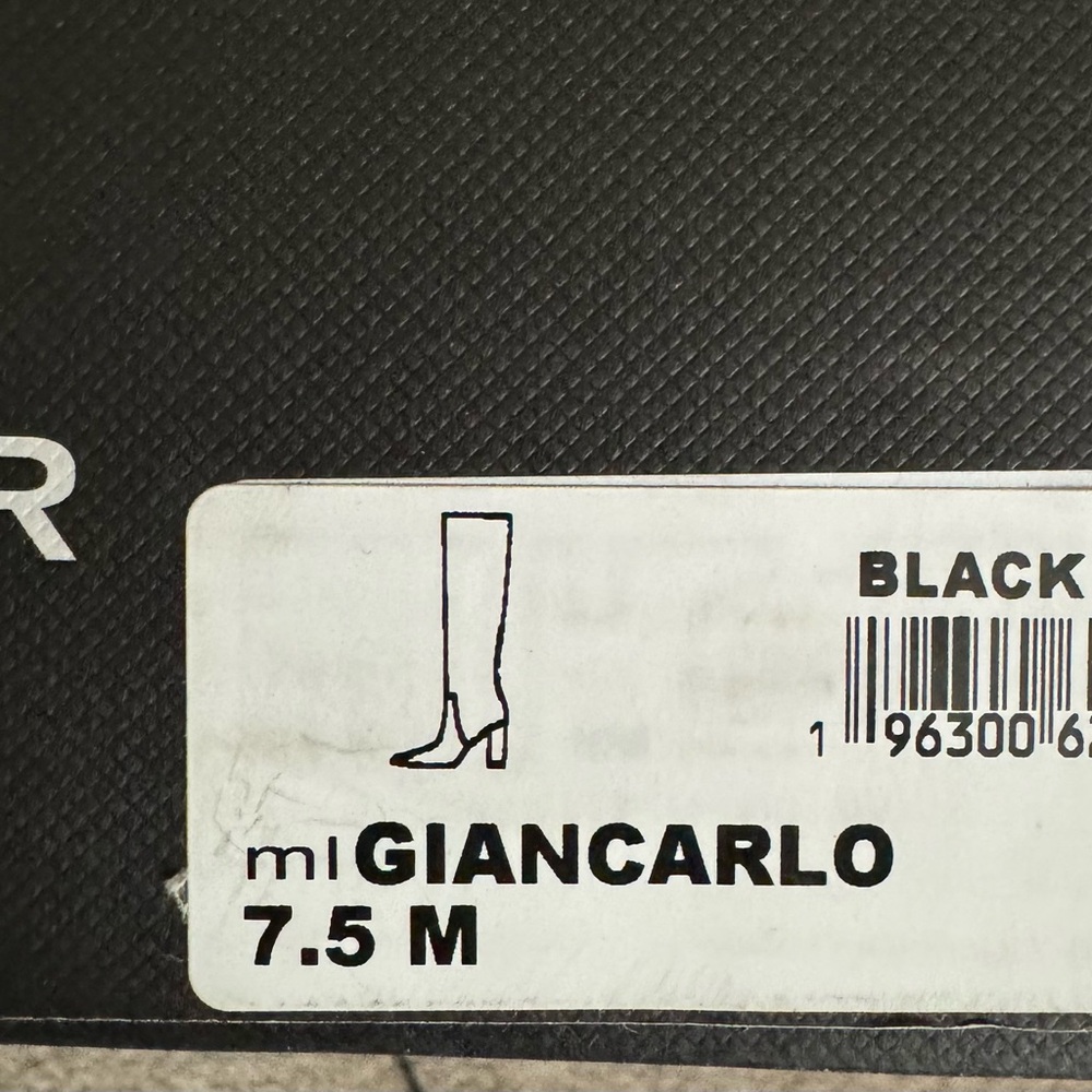 BLACK BOOTS *NEVER WORN* - Picture 10 of 10